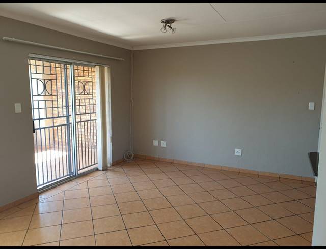 2 BEDROOM APARTMENT SOLD IN THERESAPARK
